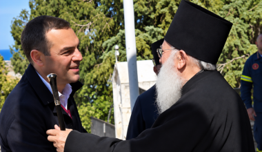Στη Μονή Βατοπεδίου ο Αλέξης Τσίπρας: Συναντήθηκε με τον ηγούμενο Εφραίμ – Τι συζήτησαν