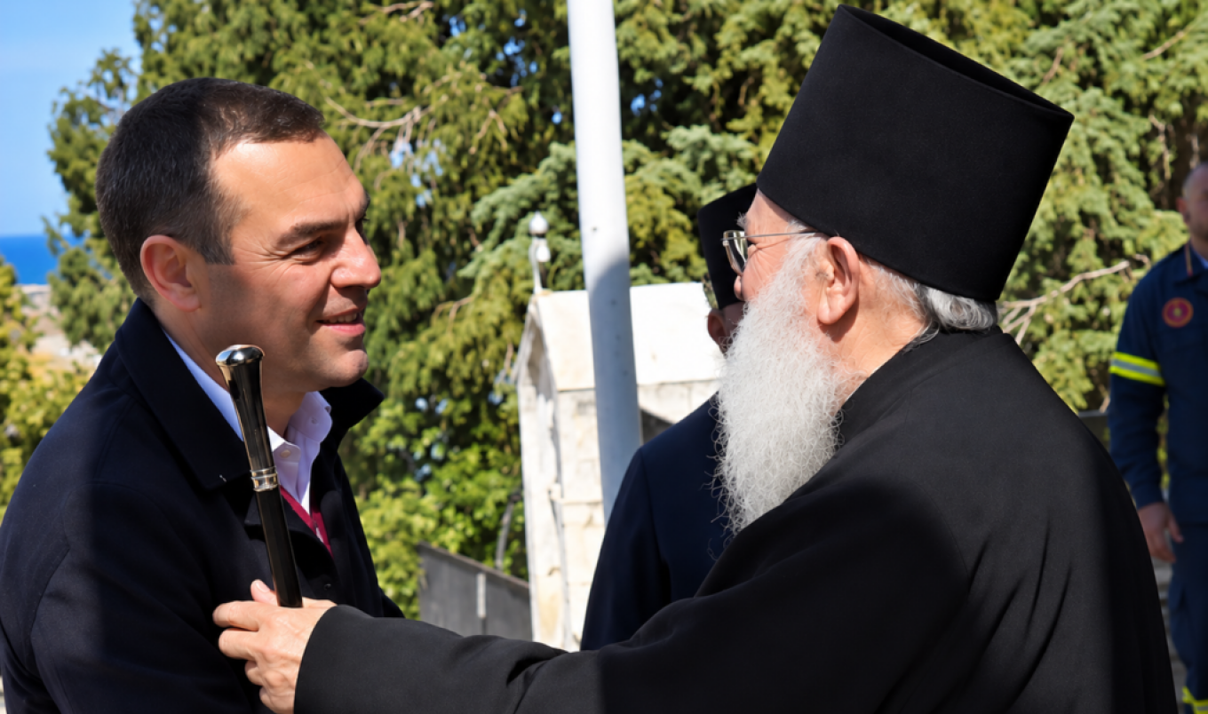 Στη Μονή Βατοπεδίου ο Αλέξης Τσίπρας: Συναντήθηκε με τον ηγούμενο Εφραίμ – Τι συζήτησαν