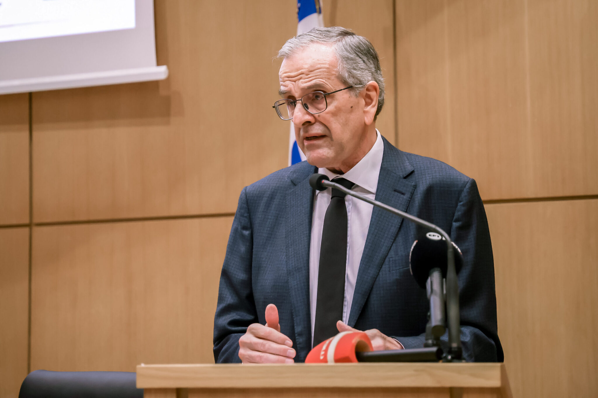 A.Σαμαράς: «Δεν με νοιάζει ποιος θα χάσει την καρέκλα του – Να μην χάσει η Ελλάδα» (βίντεο)
