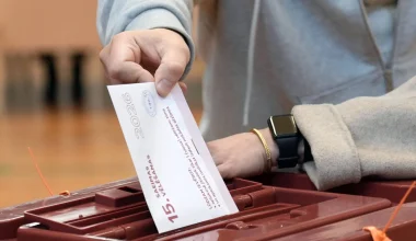 Υπέρ της συνέχισης στήριξης του πολέμου στην Ουκρανία ο νικητής των εκλογών στην Λετονία
