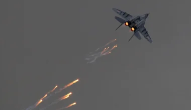 Βίντεο: Η στιγμή που ουκρανικό Mig-29 καταρρίπτει ρωσικό drone