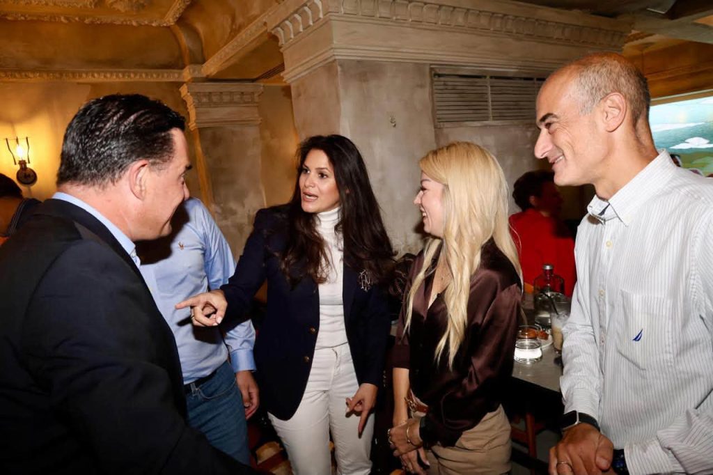 Σόου Α.Γεωργιάδη στο Ίλιον: «Δείτε πόσο με αγαπά ο κόσμος» – «Είσαι θεούλης» του είπαν (βίντεο)