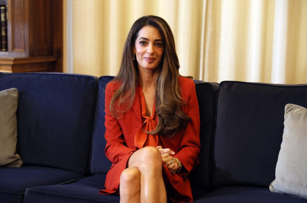 Amal Clooney: Το ασυνήθιστο πρωινό της μετά τα 45 – Ποιες τροφές περιλαμβάνει