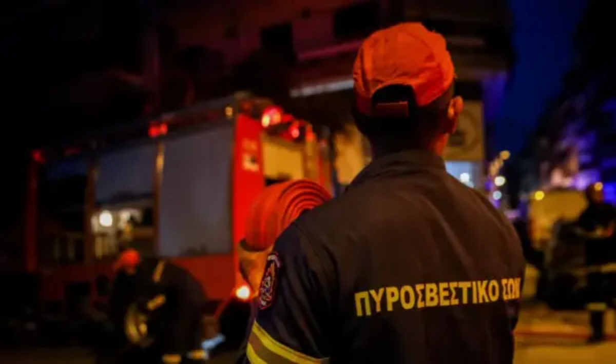 Αυτοκίνητο έπεσε σε γκρεμό στην Πεντέλη – Απεγκλωβίστηκαν δύο άνδρες