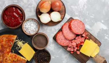 Οι τροφές που συνδέονται με αυξημένο κίνδυνο εμφάνισης καρκίνου – Τι να προσέχουμε