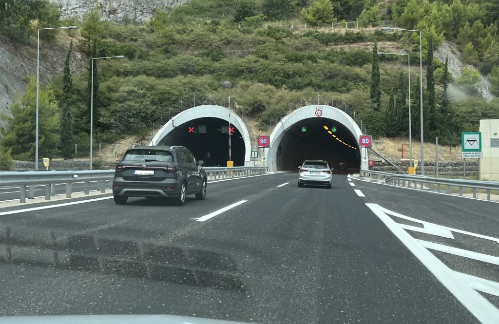 Οι μεγαλύτερες οδικές σήραγγες της Ελλάδας – Ποια φτάνει τα 6 χλμ.