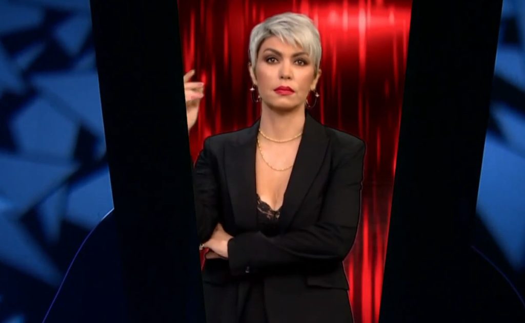 Μ.Μάρκου: Με αυτόν τον ποδοσφαιριστή είναι ερωτευμένη η «γυναίκα με τα μαύρα» του «The Chase»