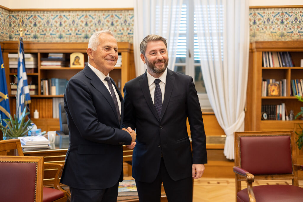 Με μία αινιγματική φράση ο Ε.Αποστολάκης εντάχθηκε στην ΚΟ του ΠΑΣΟΚ