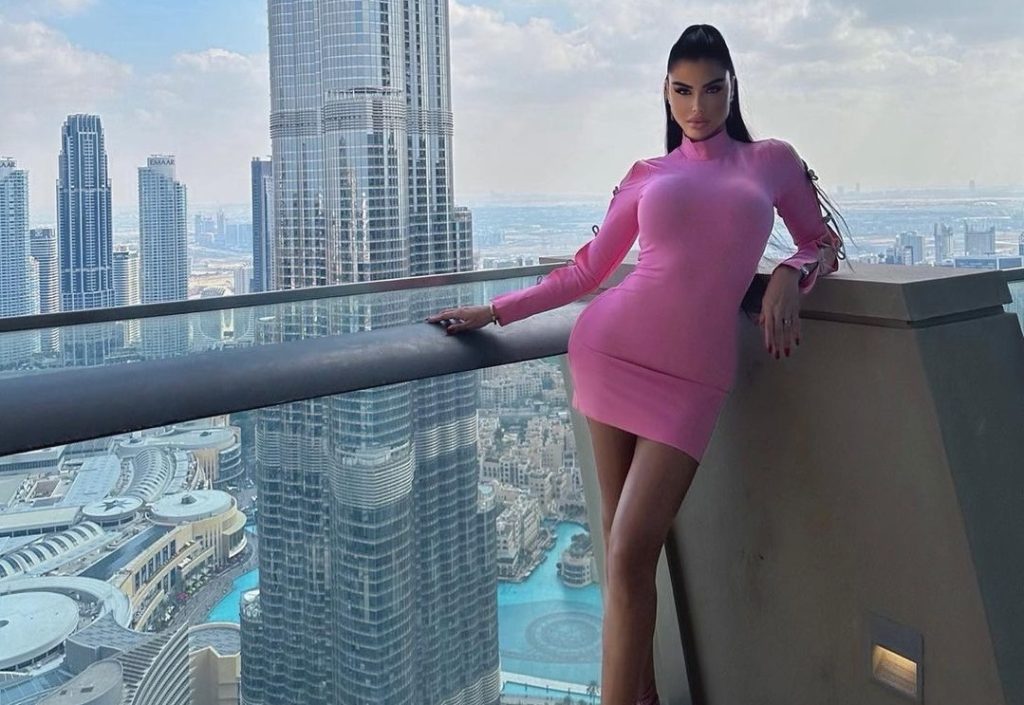 Το απόλυτο plus size: Η Ιωάννα Μπέλλα 8 χρόνια μετά δε θυμίζει σε τίποτα το κορίτσι του GNTM