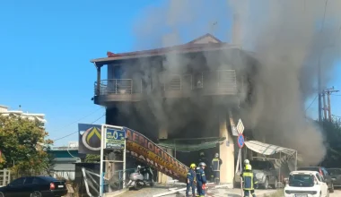 Λάρισα: Ισχυρή έκρηξη και φωτιά σε εργοστάσιο αυτοκινήτων – Τουλάχιστον τρεις τραυματίες (βίντεο)