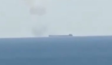 Μαύρη Θάλασσα: Φωτιά σε εμπορικό πλοίο – Δύο νεκροί και 11 διασωθέντες (βίντεο)