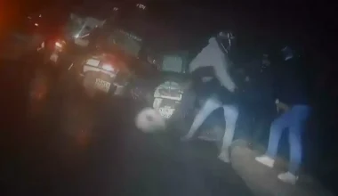 Τουρκία: H στιγμή που «σαπίζουν στο ξύλο» 27χρονο επειδή δεν ενέκρινε τη σχέση της αδερφής του