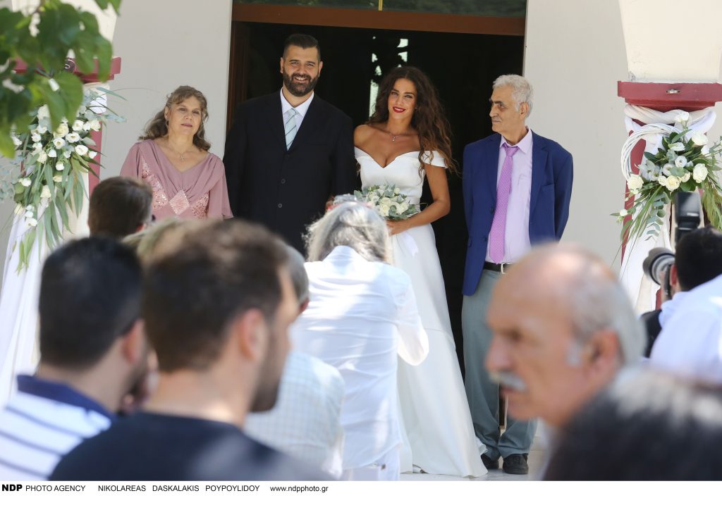 Δύσκολες ώρες για την Κατερίνα Στικούδη: «Έφυγε» από τη ζωή ο πατέρας της