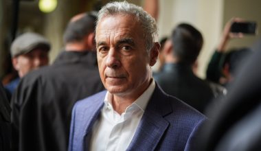 Ρουμανία: Χιλιάδες διαδηλωτές απαιτούν την απελευθέρωση του Κάλιν Γκεοργκέσκου