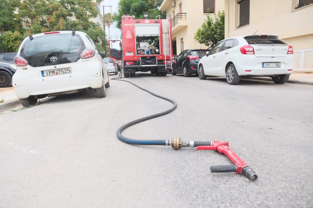 Καλλιθέα: Εκκένωση δύο πολυκατοικιών λόγω ύποπτης ουσίας σε φιαλίδια