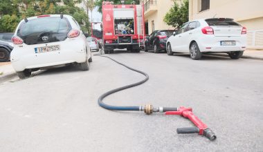 Καλλιθέα: Εκκένωση δύο πολυκατοικιών λόγω ύποπτης ουσίας σε φιαλίδια