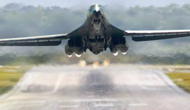 Βρετανία: Οι ΗΠΑ απομάκρυναν εσπευσμένα βομβαρδιστικά B-1 υπό τον φόβο… ιρανικών drones