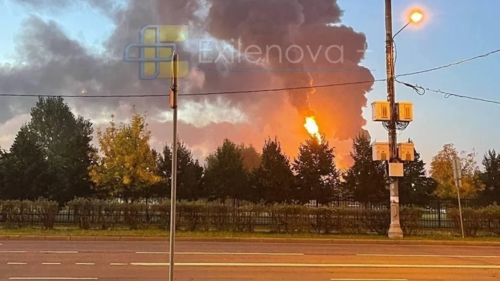 Οι Ουκρανοί κτύπησαν με drones την μεγαλύτερη αποθήκη πετρελαίου της Μόσχας (βίντεο)