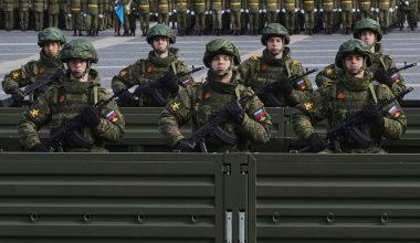 Βίντεο: Πολεμικά σενάρια και ασκήσεις σε καταφύγια – Η χώρα που φοβάται ένταση με την Ρωσία