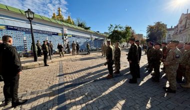 Για πρώτη φορά μετά από 8 χρόνια έφτασαν στο Κίεβο στρατιωτικοί εκπρόσωποι και των 32 χωρών του ΝΑΤΟ