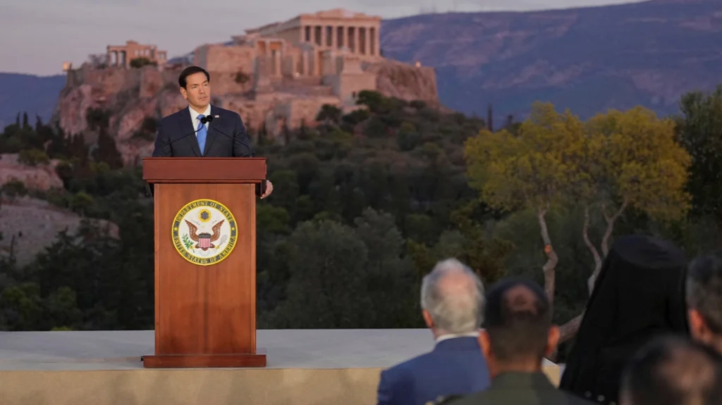 Δεν άρεσε σε Bloomberg-Washington Post η ομιλία του Μ.Ρούμπιο στην Πνύκα: «Έμφαση σε Χριστιανισμό»