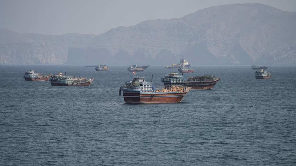 «Τρελά» λεφτά για τους καπετάνιους πλοίων στα Στενά του Ορμούζ: Αυτοί είναι οι νέοι μισθοί