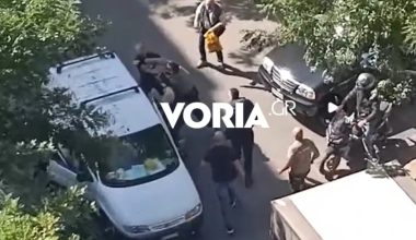 Σκηνές «ροντέο» στη Θεσσαλονίκη: Πήρε σηκωτό οδηγό βαν – Τον χτύπησε στη μέση του δρόμου (βίντεο)