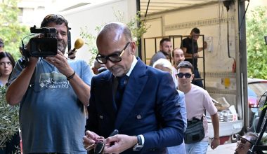 «Τώρα φοράω τα σέξι εσώρουχα»: H μαρτυρία για τα ιδιαίτερα γούστα του Ηλία Θεοδωρόπουλου