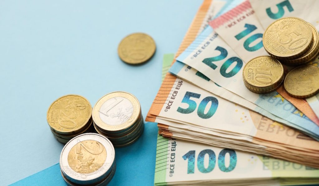 Τι αλλάζει με τους μισθούς από την 1η Νοεμβρίου: Νέοι κανόνες για εργαζόμενους και εργοδότες
