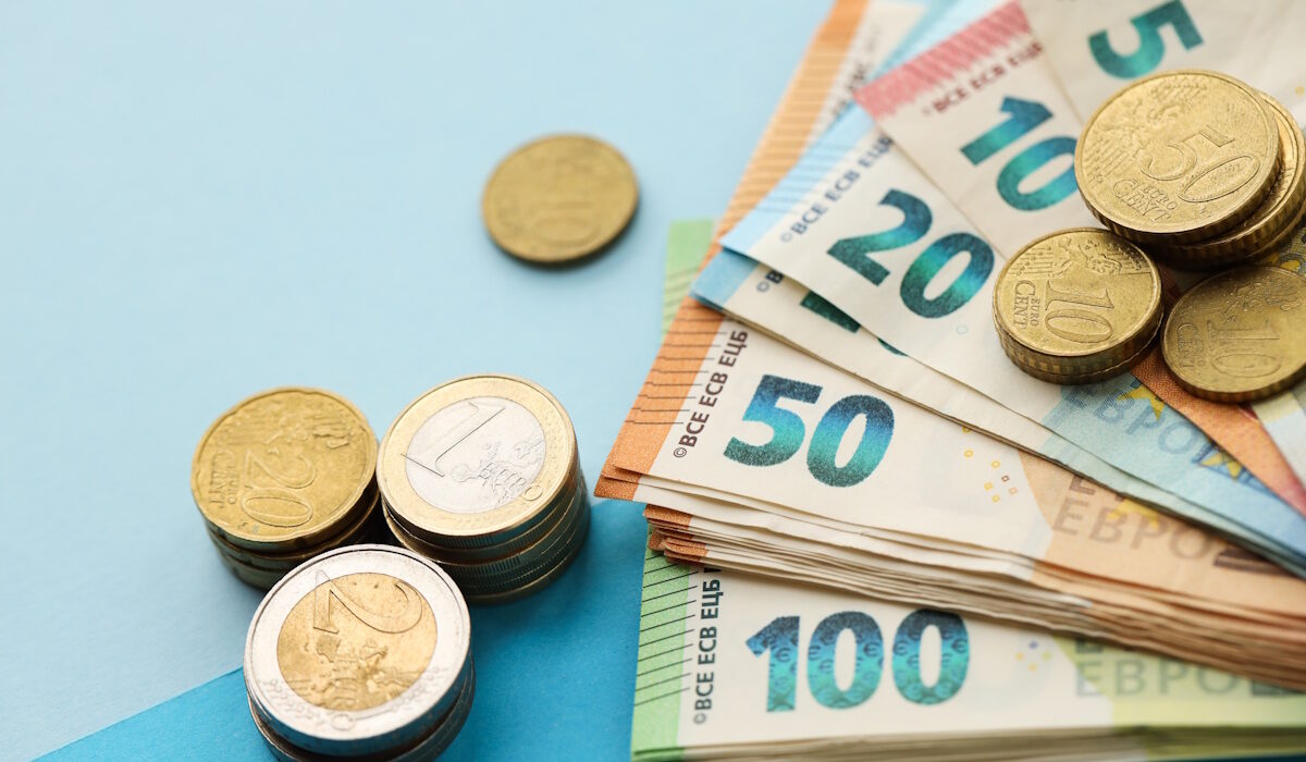 Τι αλλάζει με τους μισθούς από την 1η Νοεμβρίου: Νέοι κανόνες για εργαζόμενους και εργοδότες
