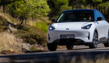 Δοκιμάζουμε το νέο Geely E2
