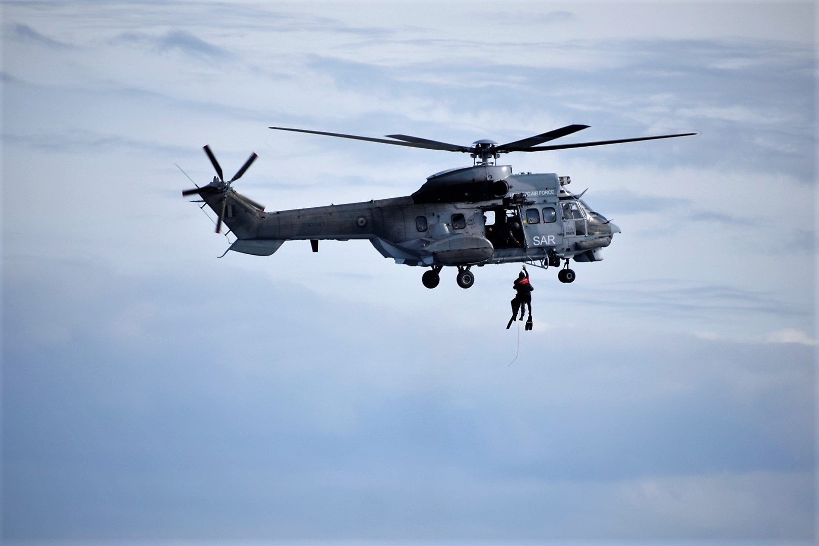 Super Puma της Πολεμικής Αεροπορίας μετέφερε ασθενή από κρουαζιερόπλοιο νοτιοανατολικά της Ρόδου