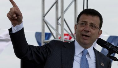 Σύγχυση με τον «ταμία» του Ιμάμογλου: Η Τουρκία ζητά έκδοση – Διαψεύδει η ΕΛ.ΑΣ τη σύλληψή του