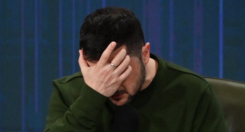 Αιφνιδιασμένος ο  Ζελένσκι από  τη συμφωνία Τραμπ-Πούτιν