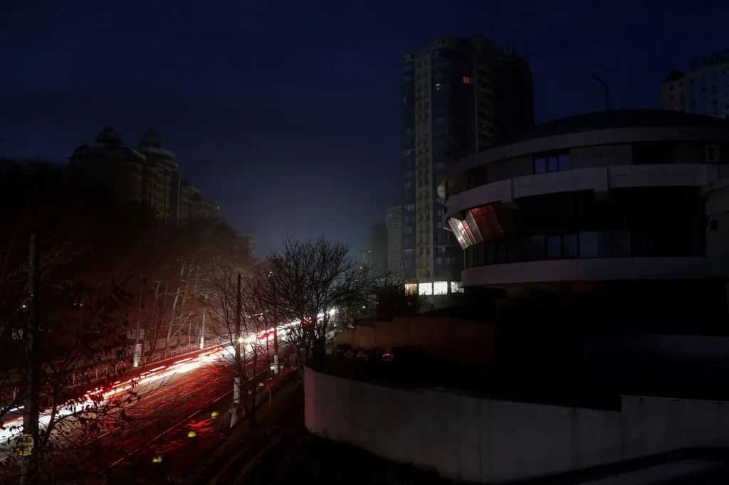 «Μπλακ άουτ» στην Οδησσό: Χωρίς ρεύμα και νερό μεγάλο μέρος της πόλης (βίντεο)