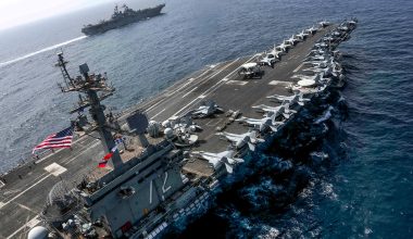 Βίντεο: Μετά από 322 ημέρες το USS Abraham Lincoln έφτασε στις ΗΠΑ και οι καταγγελίες έπεσαν σωρηδόν