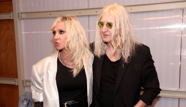 Αιχμές κατά του Καρβέλα: «Η Βίσση προσέδωσε υπεραξία στο έργο του – Δεν υφίσταται καμία απαγόρευση»