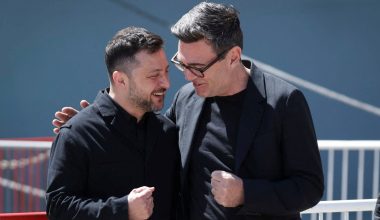 Tηλεφωνική επικοινωνία Α.Μπέρναμ με τον Β.Ζελένσκι: Τι συζήτησαν