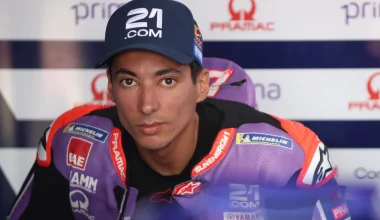 MotoGP: Εξάρθρωσε τον ώμο του ο Τοπράκ Ραζγκατλίογλου μετά από τρομακτική πτώση στην Ινδονησία