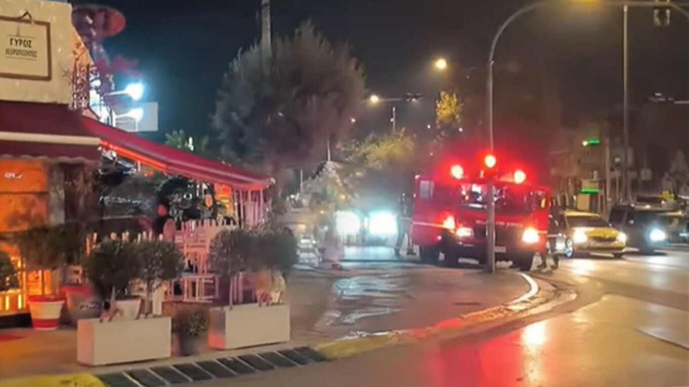 Στις φλόγες το γνωστό ψητοπωλείο «Πρόεδρος» στο Χαϊδάρι μετά από εμπρηστική επίθεση (βίντεο)