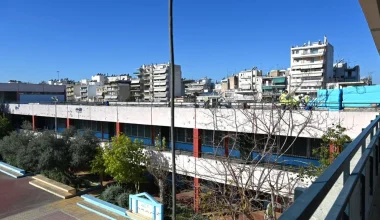 Εντείνονται οι ανησυχίες για τα σχολεία της Γκράβας μετά τις οσμές: Αύριο τα πρώτα πορίσματα