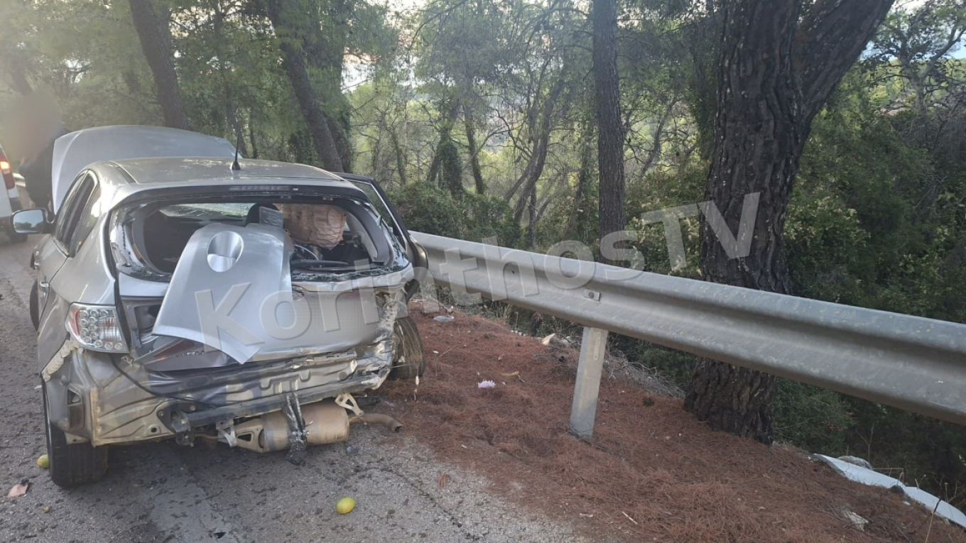 Σφοδρή σύγκρουση οχημάτων στην Ισθμών-Επιδαύρου: Αυτοκίνητο έγινε «παλιοσίδερα» – Δείτε φωτογραφίες