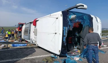 Τουρκία: 11 νεκροί και 27 τραυματίες από σύγκρουση τουριστικού λεωφορείου με γερανό (βίντεο)