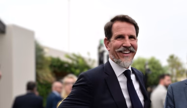 Στο γήπεδο της Τσέλσι ο Παύλος Ντε Γκρες (φωτο)