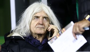 Ο Νίκος Καρβέλας βρήκε νέα «μούσα» για να αντικαταστήσει την Α.Βίσση