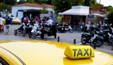 Άνδρας στη Λαμία «έφαγε» κλήση και κατηγόρησε δύο οδηγούς ταξί: Αργότερα τους ξυλοφόρτωσε