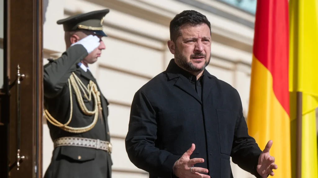 «Τρίζει» η καρέκλα του Β.Ζελένσκι: Το πρόσωπο που προκρίνουν οι ΗΠΑ για πρόεδρο της Ουκρανίας