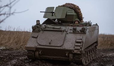 M113 στην Ουκρανία άνοιξε «σαν κονσέρβα» – Το  «καμπανάκι» για τον Έβρο