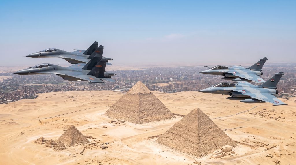 Πιλότος κινεζικού J-16 αποκάλυψε την «Αχίλλειο Πτέρνα» των Rafale στην «αερομαχία» της Αιγύπτου