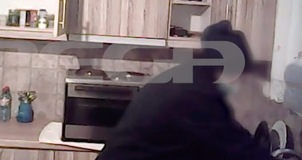 Περιστέρι: Βίντεο-ντοκουμέντο από την 41χρονη που έριχνε ατροπίνη στα τρόφιμα
